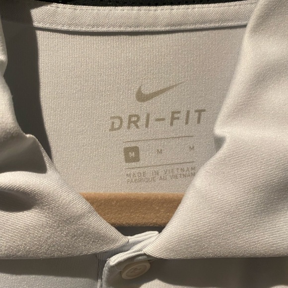 Nike golf polo, light gray medium - Picture 3 of 3